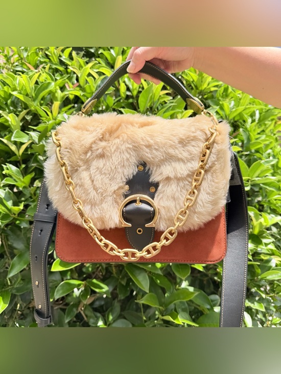 Coach Handbags - NWT Coach Beat Shoulder Bag in Glovetanned Leather with Shearling C5267